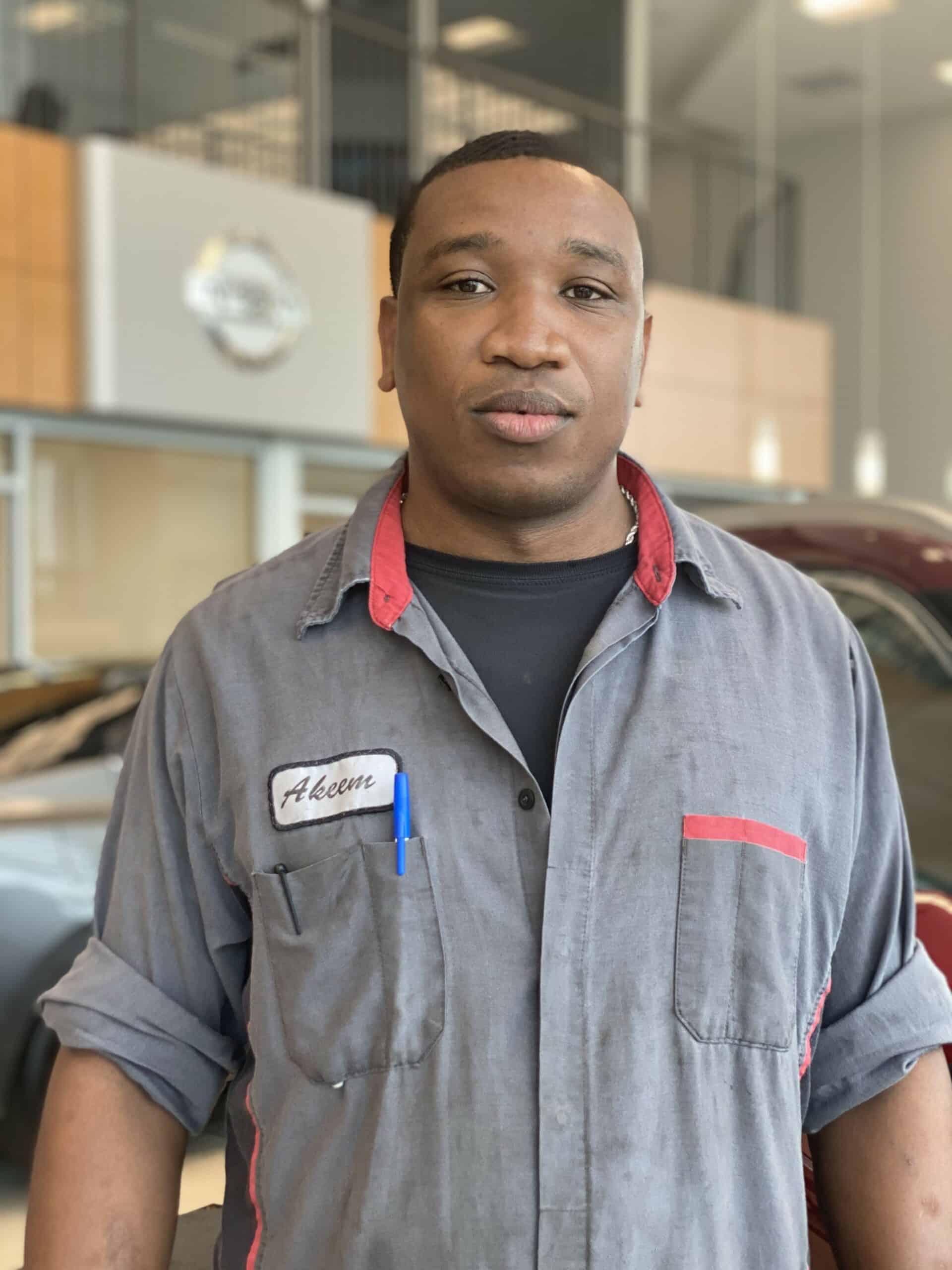 Akeem Burchel : Service Technician